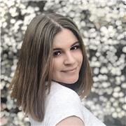 Etudiante en école de commerce passionnée par l'anglais